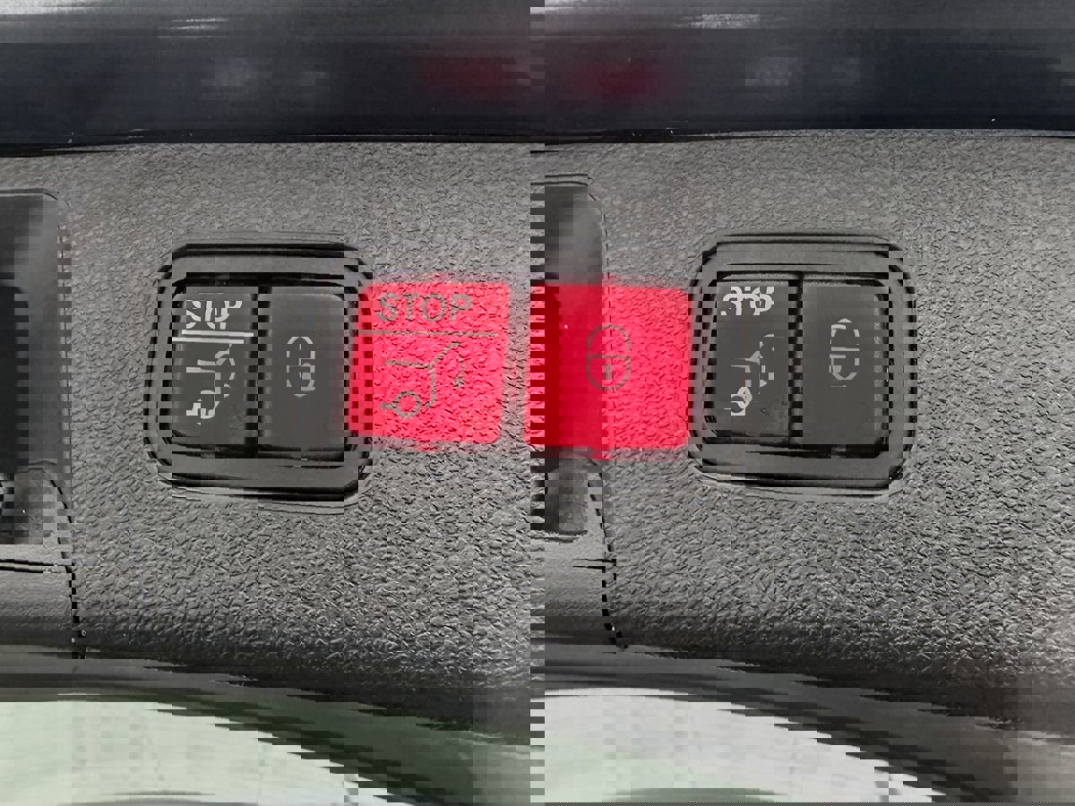 Used 2014 Mercedes-Benz GLK 350 4MATIC Premium image 23