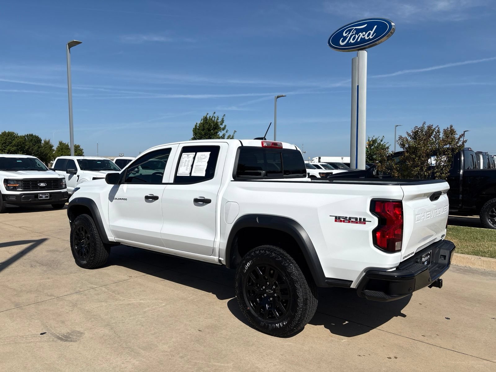 Used 2026 Chevrolet Colorado Trail Boss AWD/4WD video 3