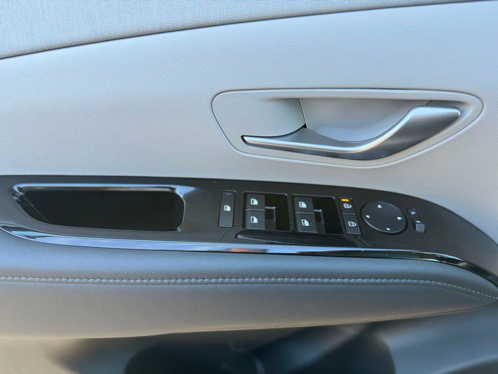 New 2026 Hyundai Tucson Limited w/ Tow & Go Package image 17