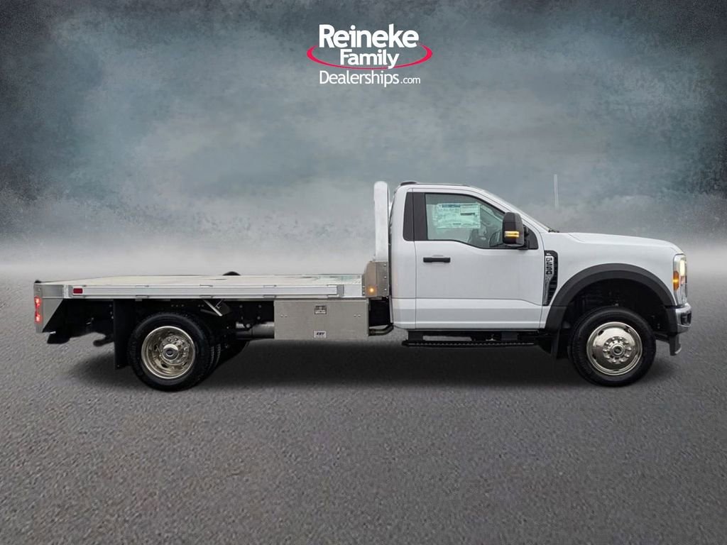 New 2025 Ford F550 4x4 Regular Cab Super Duty image 4