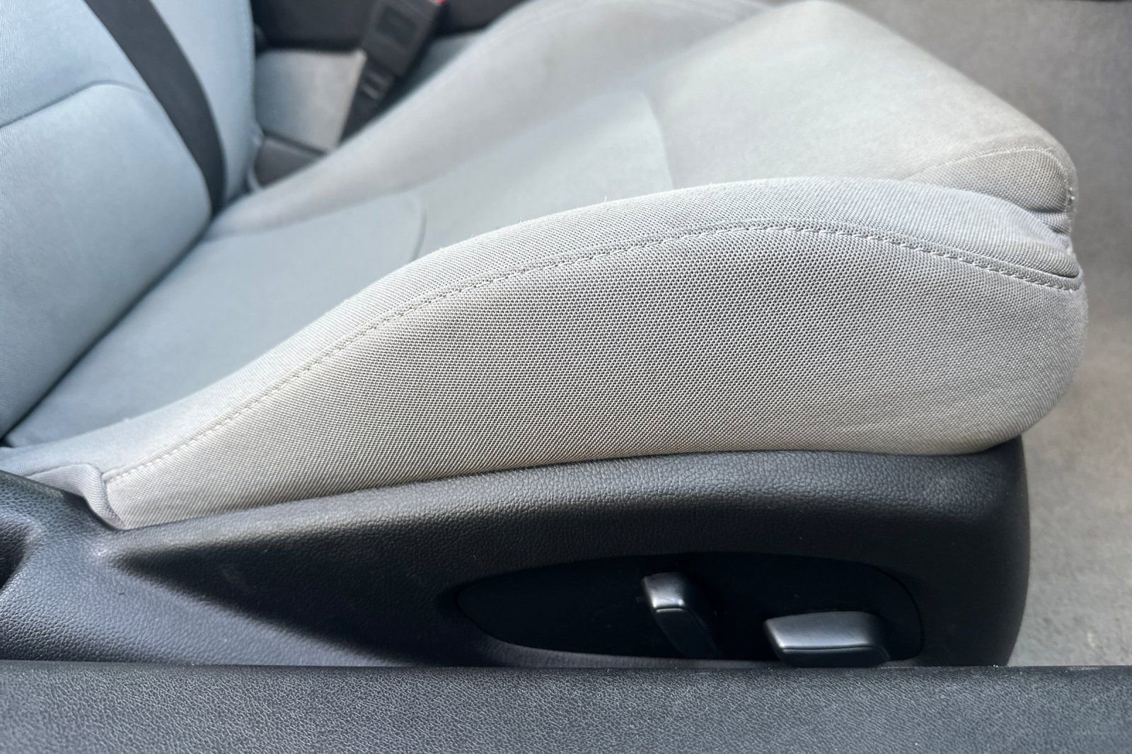 Used 2023 Chevrolet Camaro LT image 23