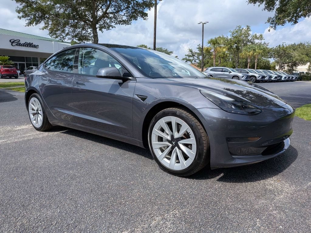 Used 2023 Tesla Model 3 Standard Range RWD image 2