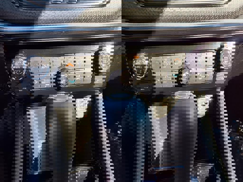 Used 2024 Jeep Compass Trailhawk image 15