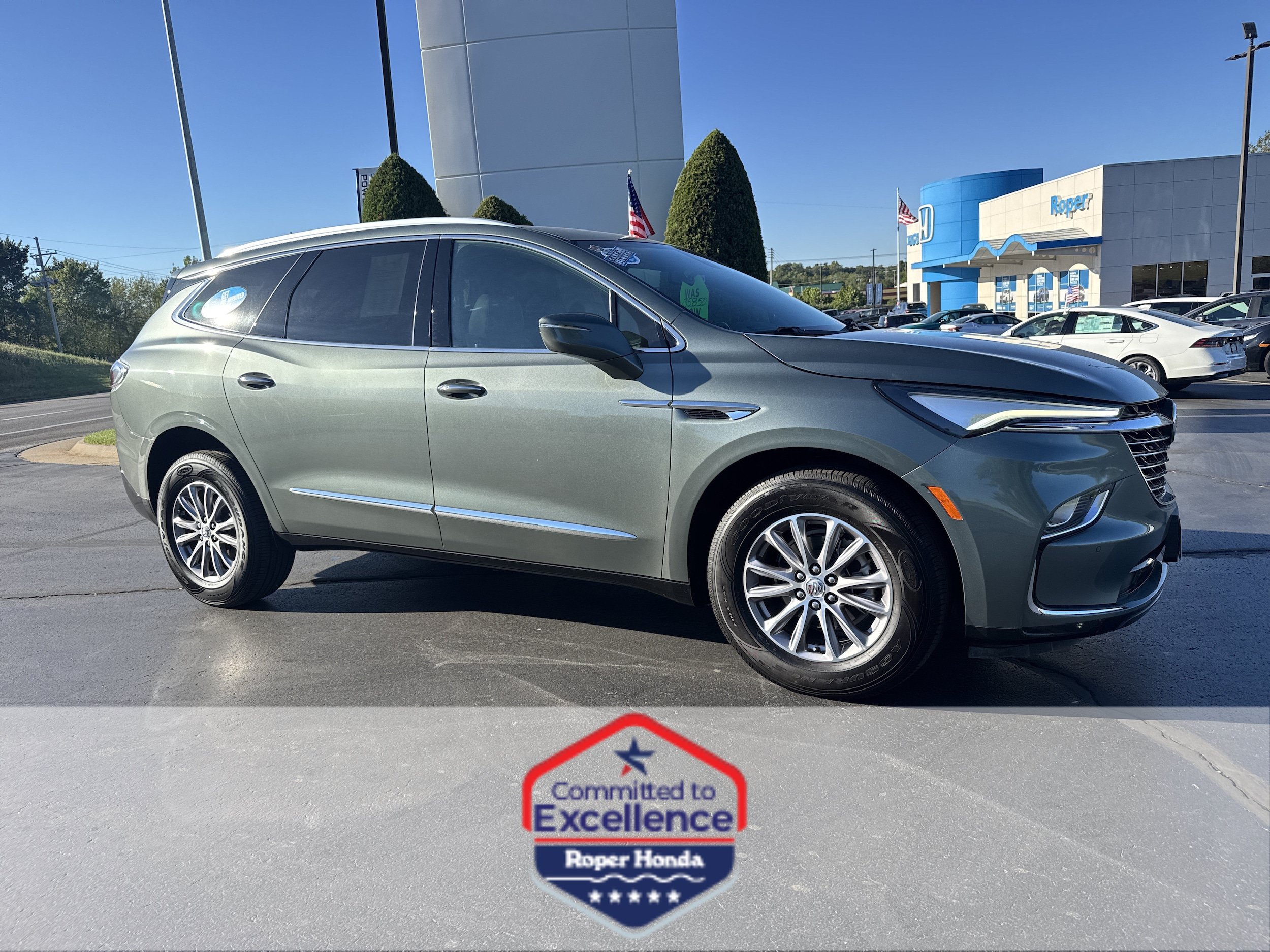 Used 2023 Buick Enclave Essence w/ Trailering Package, 5000 lbs.