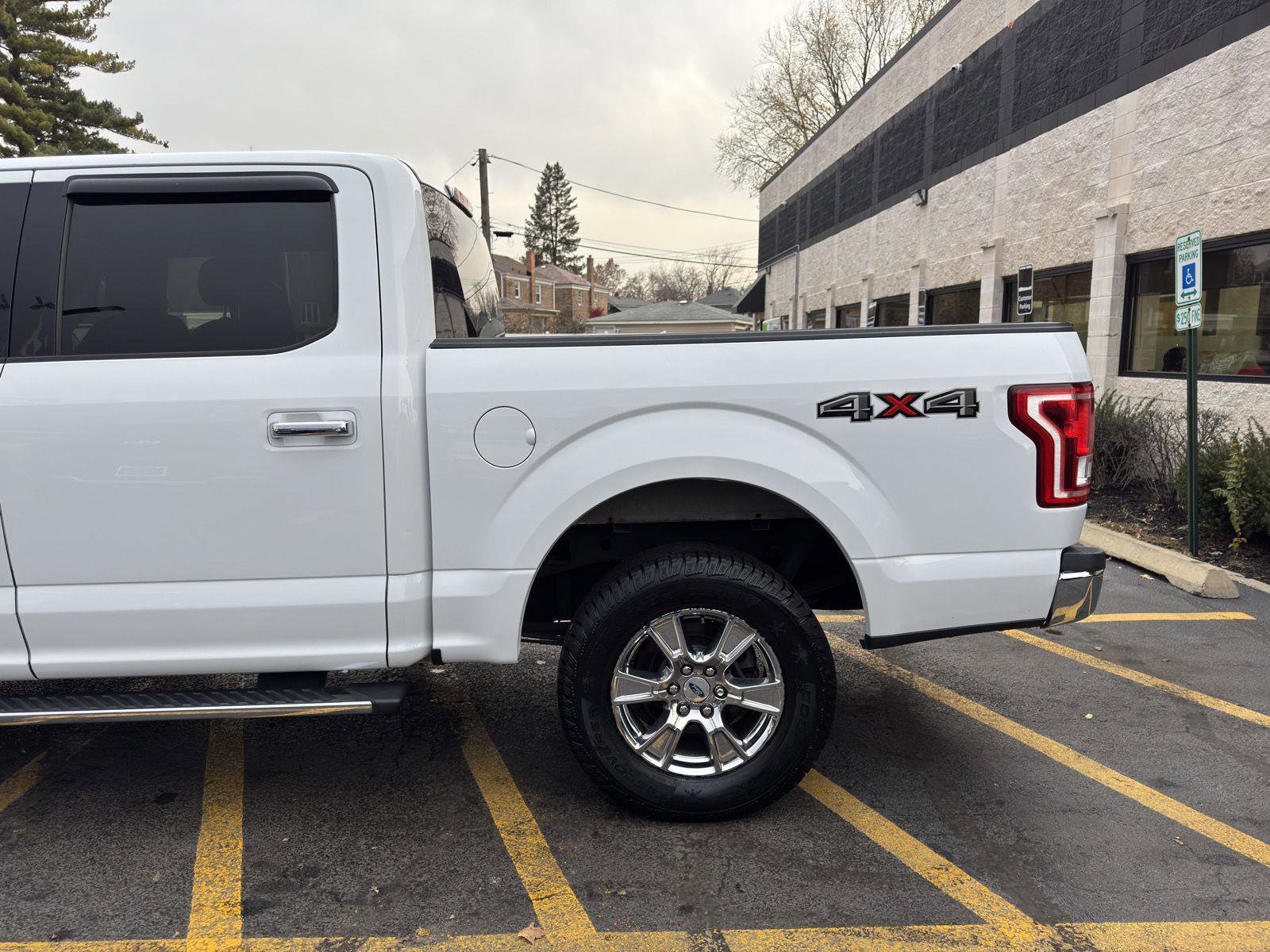 Used 2015 Ford F150 XLT w/ Equipment Group 301A Mid AWD/4WD image 17