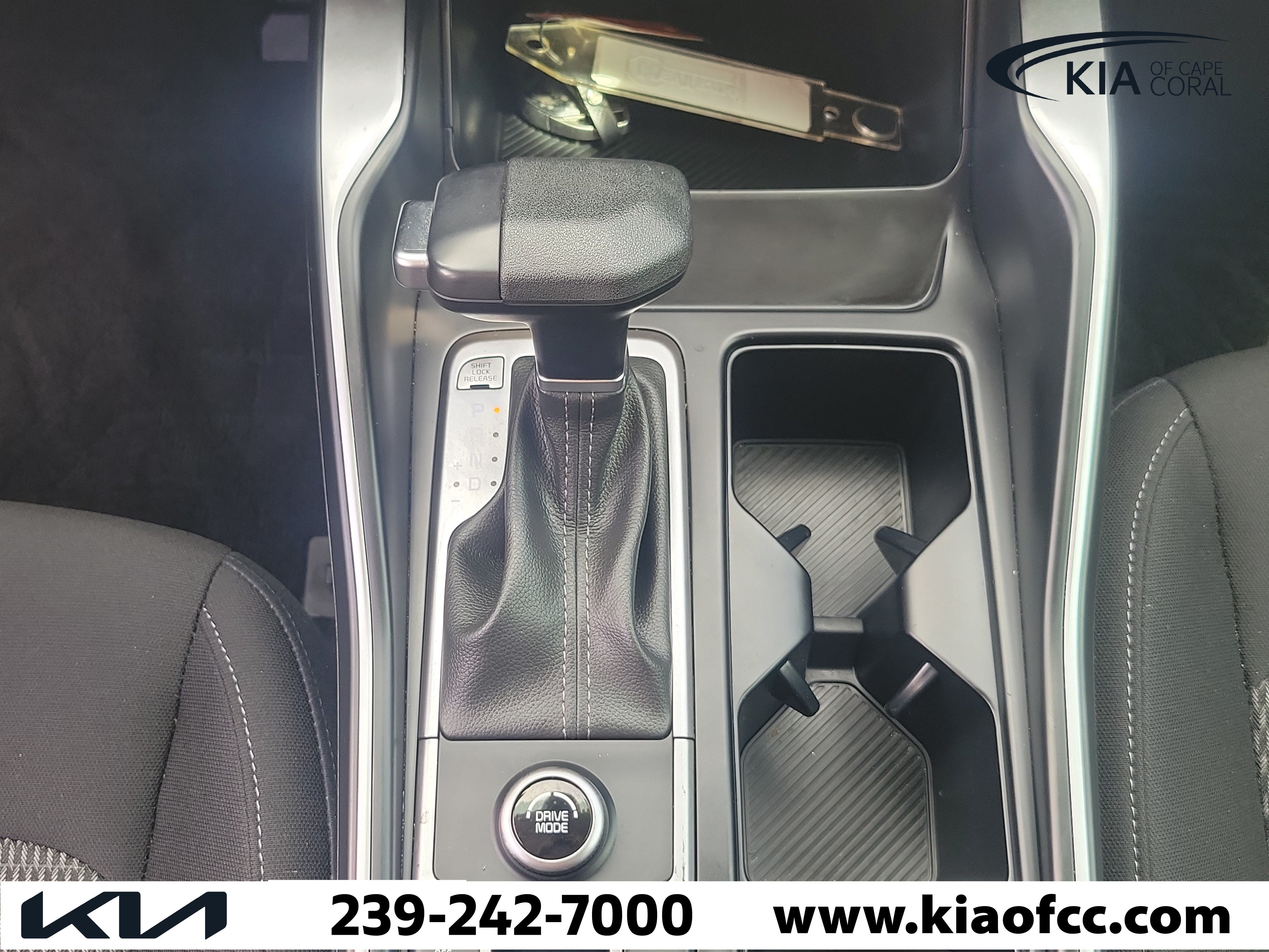 Certified 2025 Kia Sorento LX FWD image 20