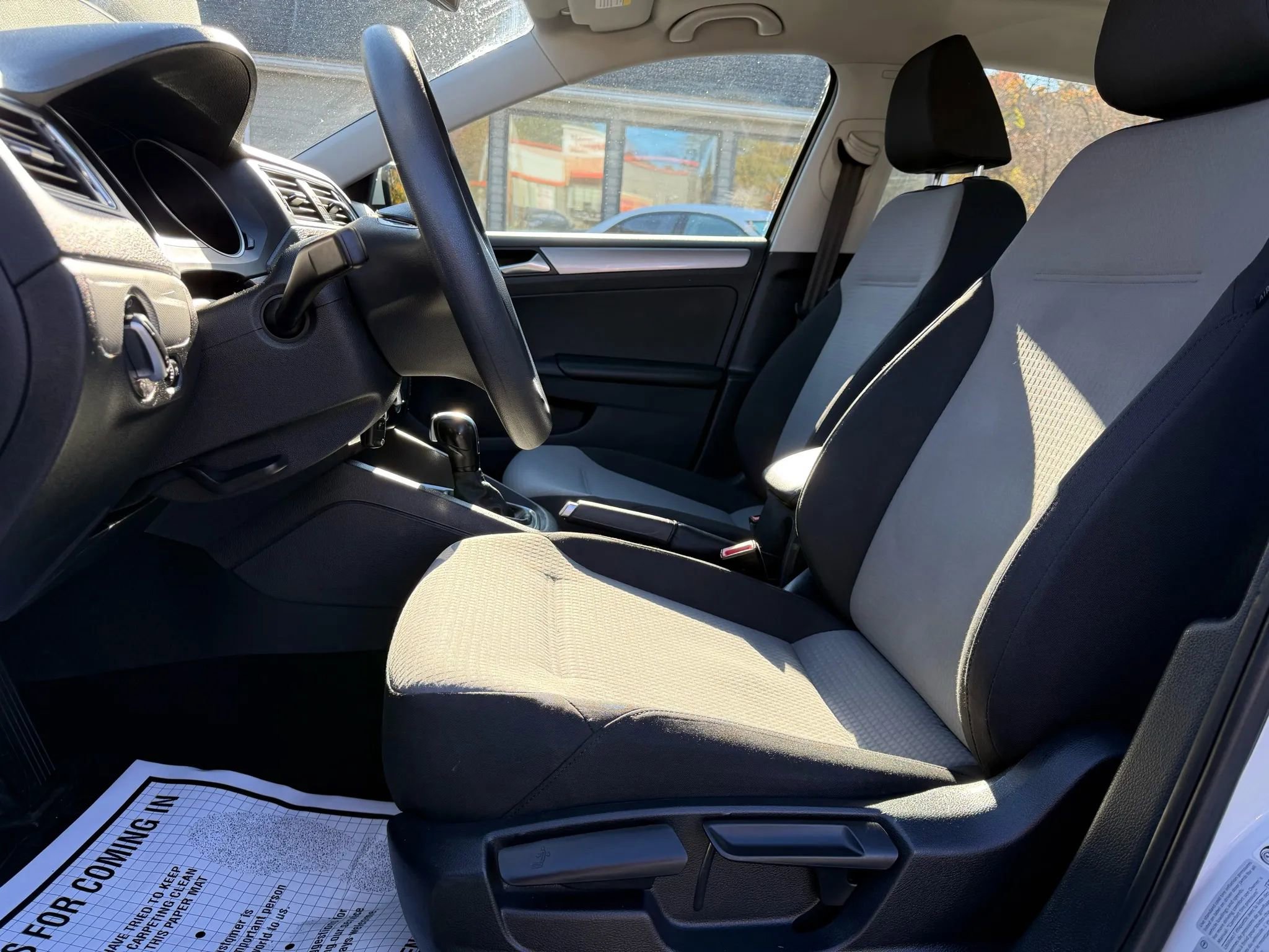 Used 2017 Volkswagen Jetta S w/ Jetta S Cold Weather Package image 22