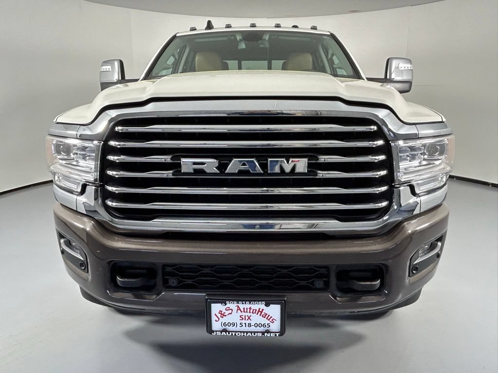 Used 2024 RAM 2500 Limited AWD/4WD image 2