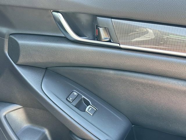 Used 2022 Honda Accord Sport image 9