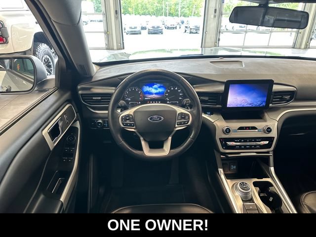 Used 2020 Ford Explorer XLT w/ Equipment Group 202A AWD/4WD image 2