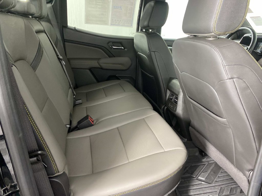Used 2023 Chevrolet Colorado ZR2 w/ ZR2 Convenience Package III AWD/4WD image 13