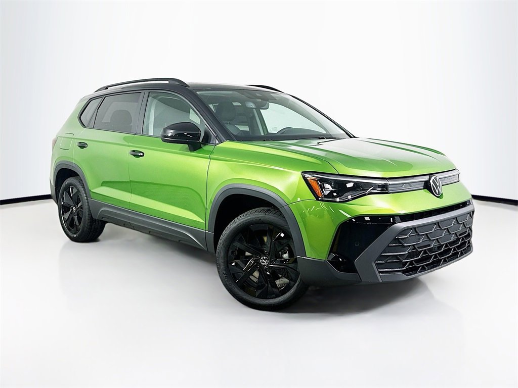 New 2026 Volkswagen Taos SE image 1