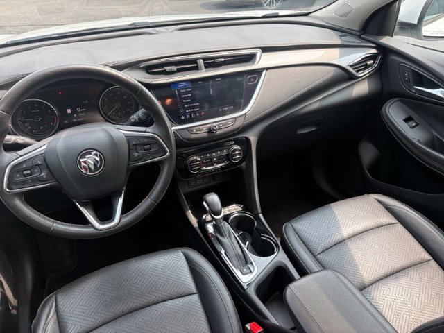 Used 2020 Buick Encore GX Essence w/ Experience Buick Package FWD image 20