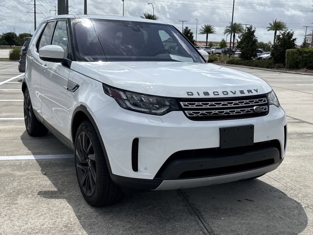 Used 2018 Land Rover Discovery HSE image 12