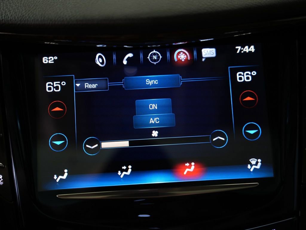 Used 2018 Cadillac Escalade Premium Luxury image 22