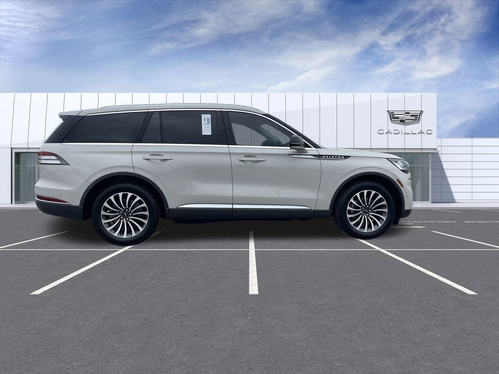 Used 2023 Lincoln Aviator Reserve w/ Elements Package Plus image 9