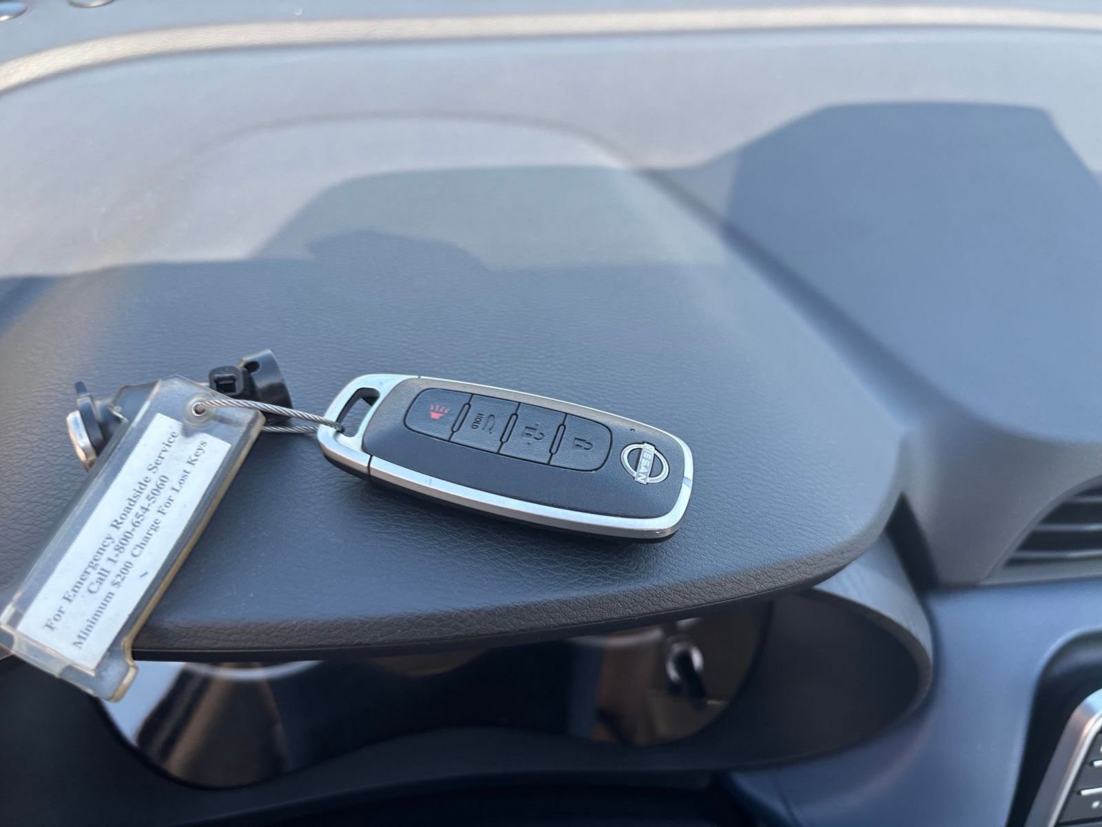 Used 2025 Nissan Versa SV FWD image 21