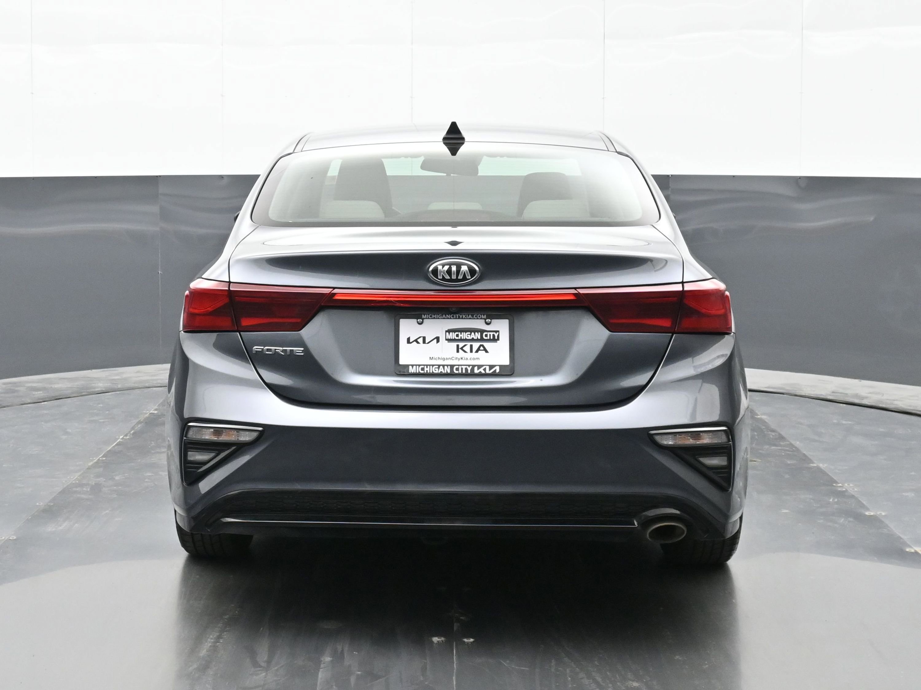 Used 2020 Kia Forte LXS FWD image 3