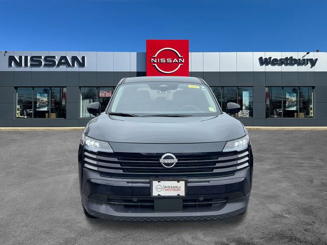 Used 2025 Nissan Kicks SV w/ Illumination Package image 2
