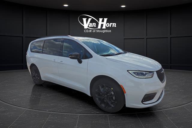 New 2026 Chrysler Pacifica Limited w/ S Appearance Package image 45