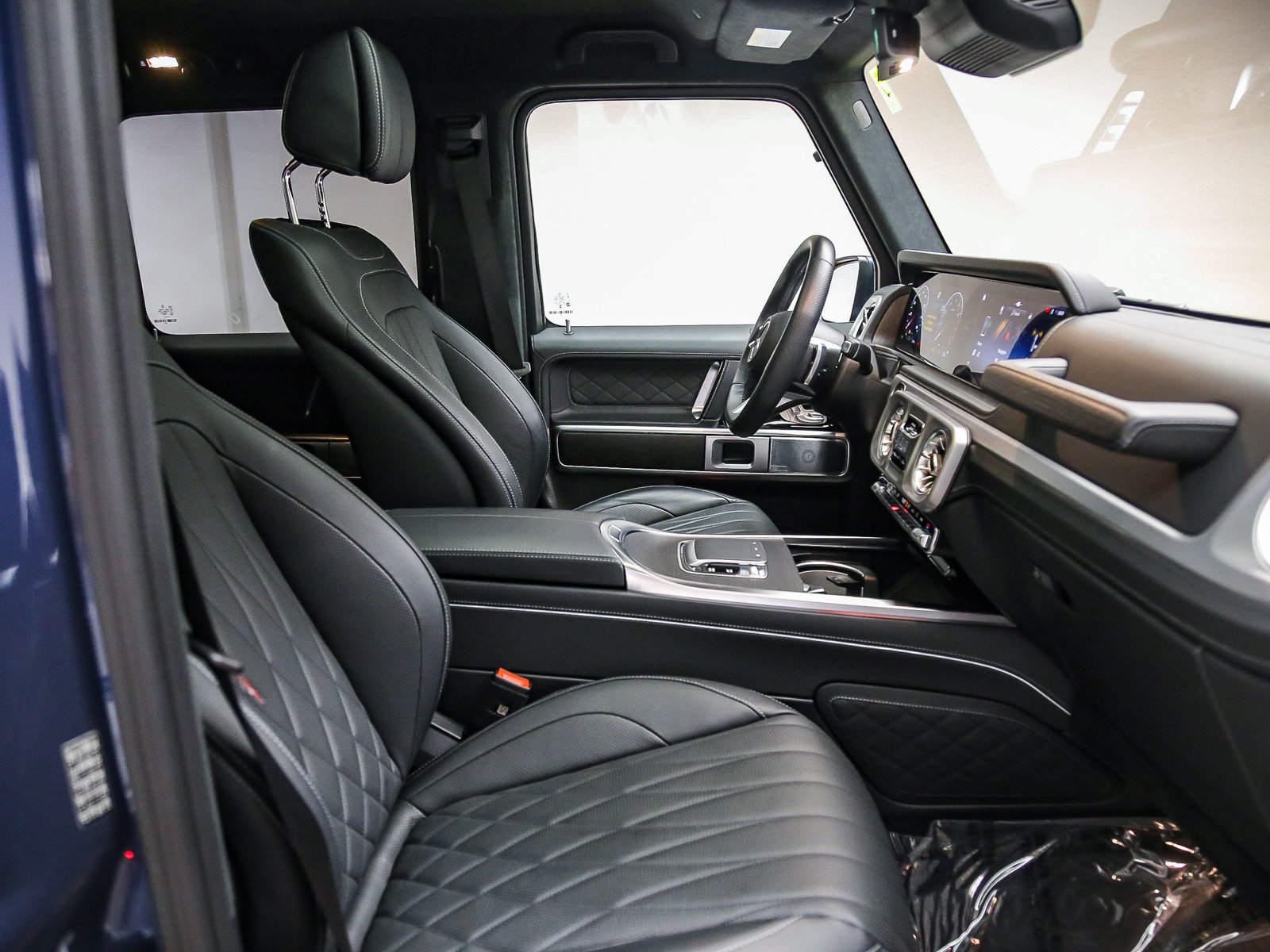Used 2025 Mercedes-Benz G 550 image 25