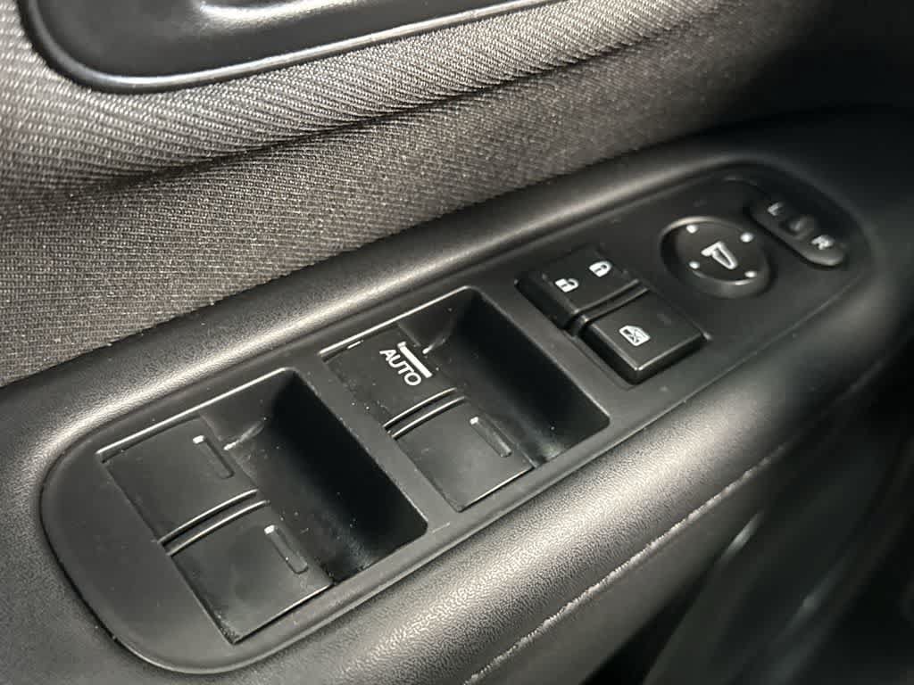 Used 2022 Honda HR-V Sport image 17