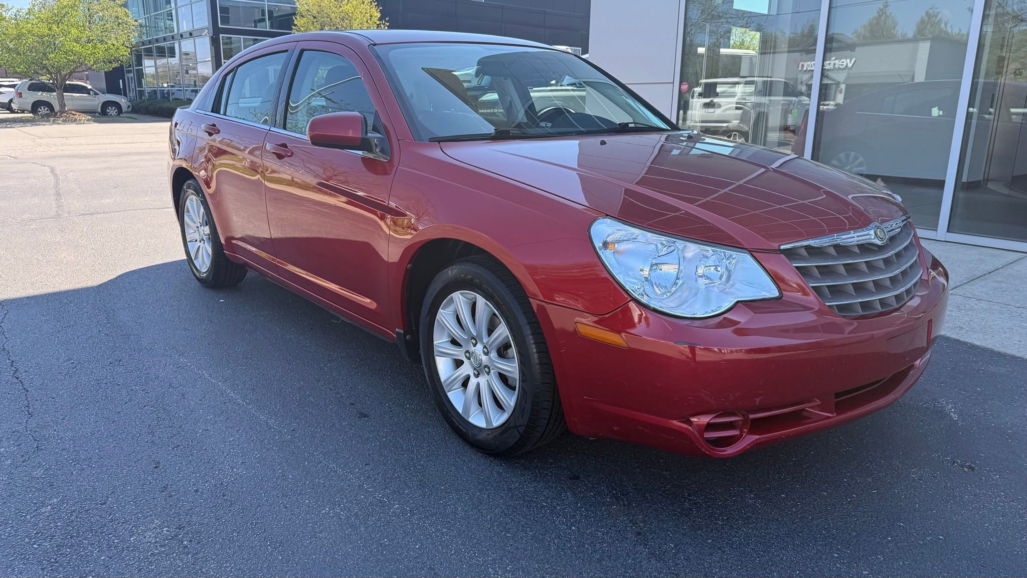 Used 2010 Chrysler Sebring Limited image 10