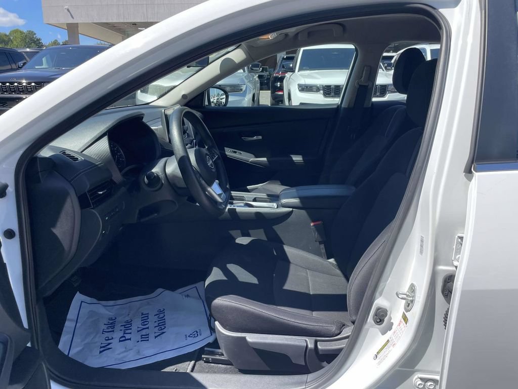 Used 2024 Nissan Sentra SV FWD image 25