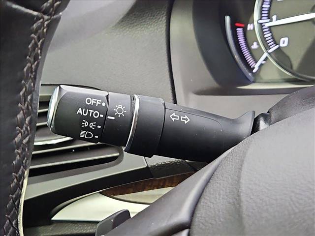 Used 2019 Acura MDX SH-AWD image 25