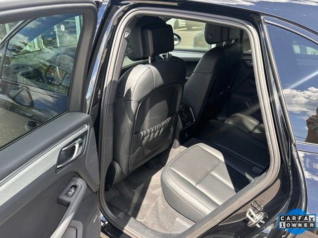 Used 2023 Porsche Macan S w/ Premium Package image 7