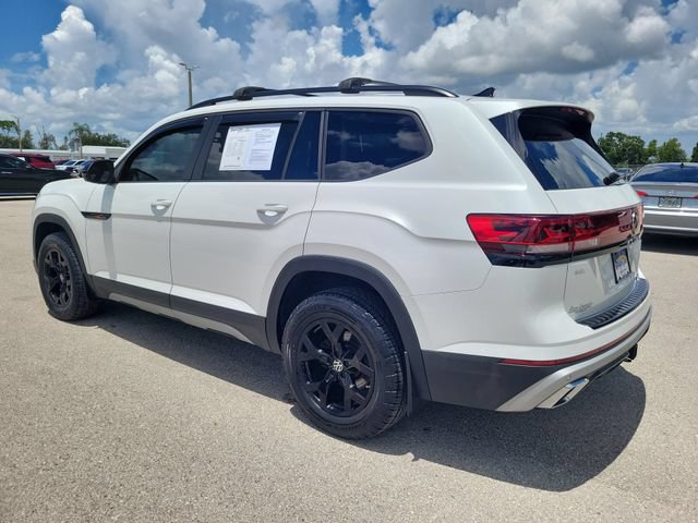 Used 2024 Volkswagen Atlas Peak Edition SEL AWD/4WD image 3