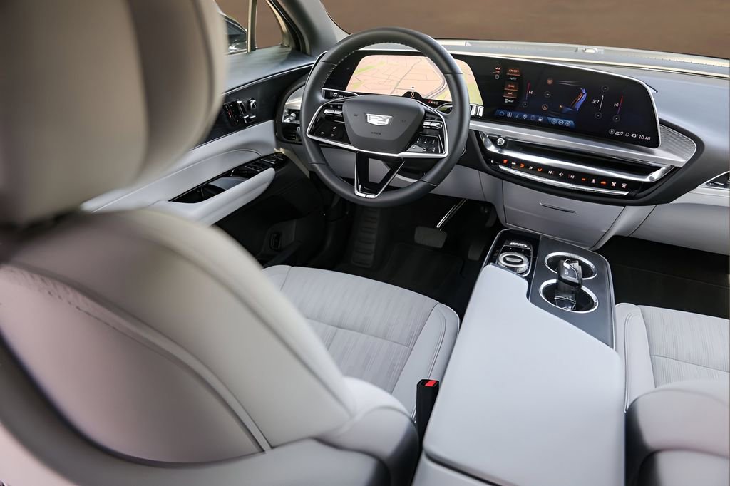 Certified 2024 Cadillac Lyriq Sport image 26