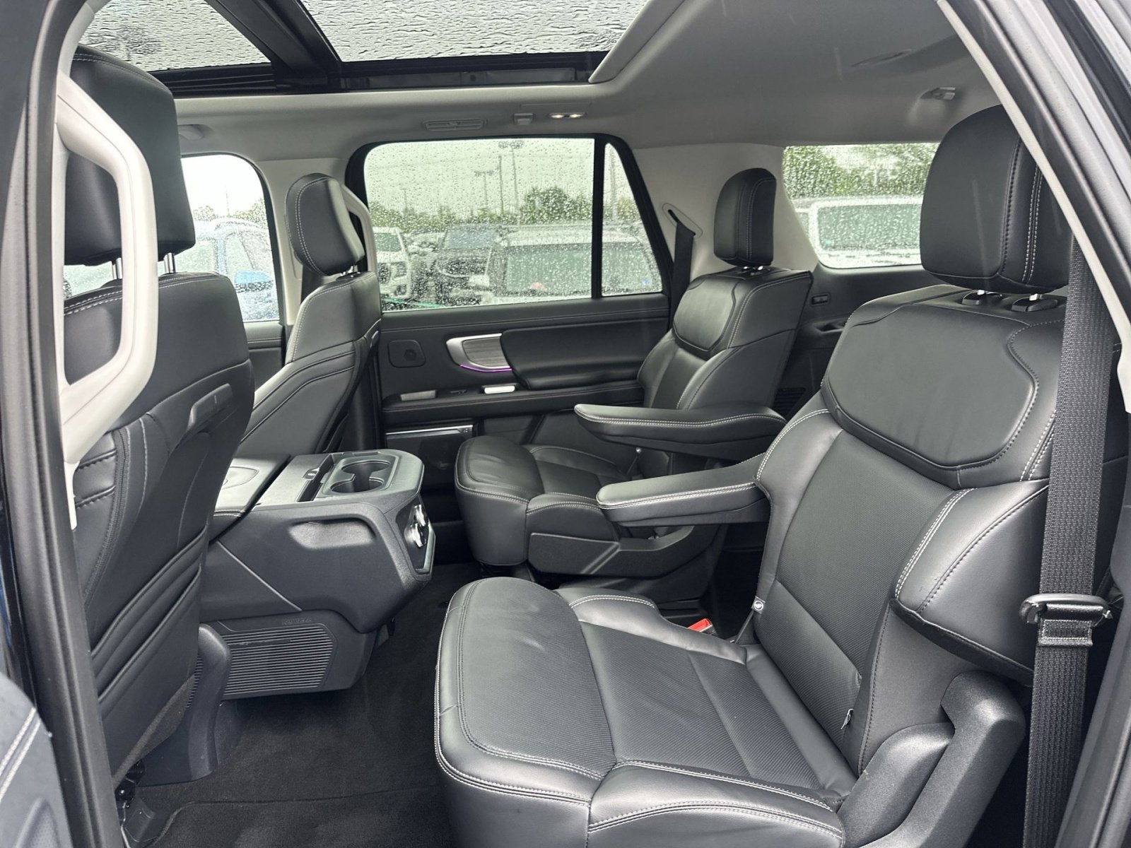 Certified 2025 Ford Expedition Max Platinum w/ Driver's Package AWD/4WD image 33