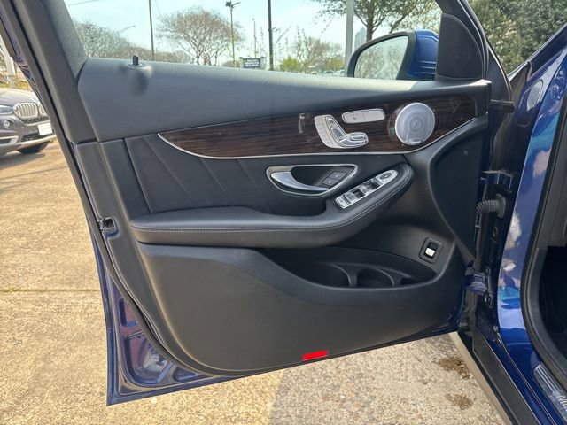 Used 2018 Mercedes-Benz GLC 300 4MATIC image 19