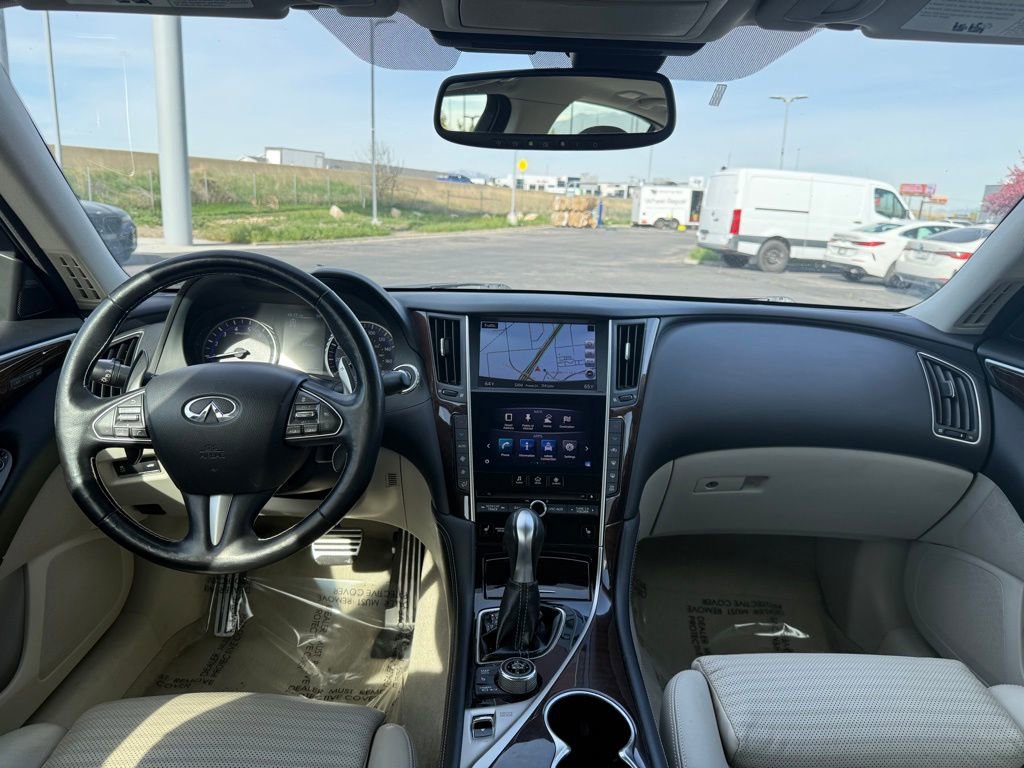 Used 2015 INFINITI Q50 Sport w/ Technology Package image 10