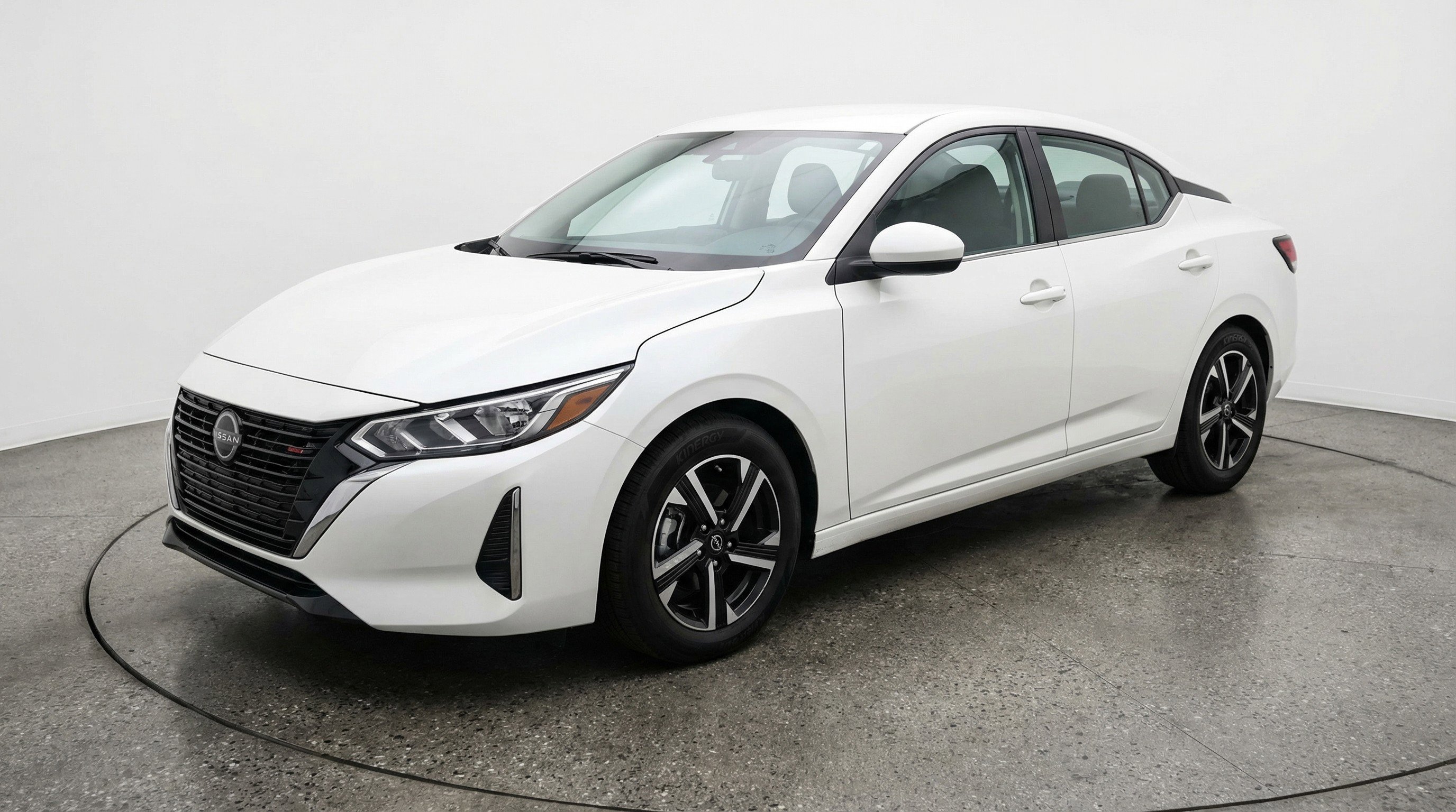 Used 2025 Nissan Sentra SV image 3