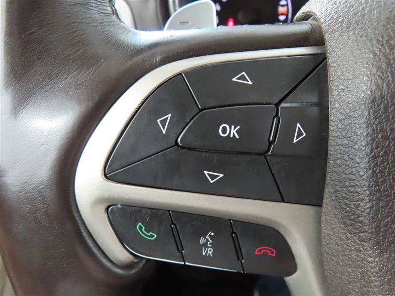 Used 2017 Jeep Grand Cherokee Overland AWD/4WD image 25
