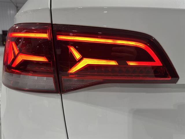 Certified 2022 Volkswagen Taos SE image 39