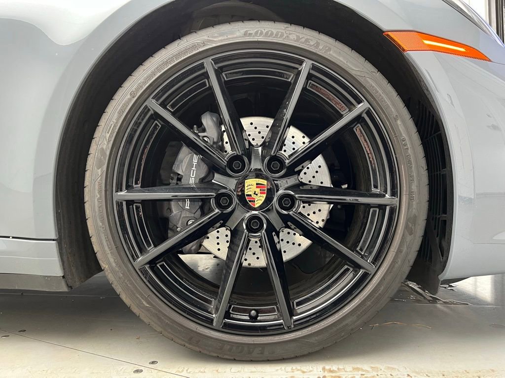 Used 2023 Porsche 911 Carrera image 35