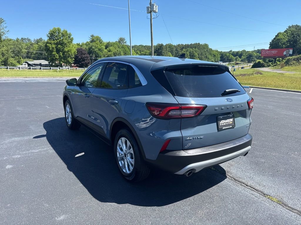 Used 2024 Ford Escape Active AWD/4WD image 7