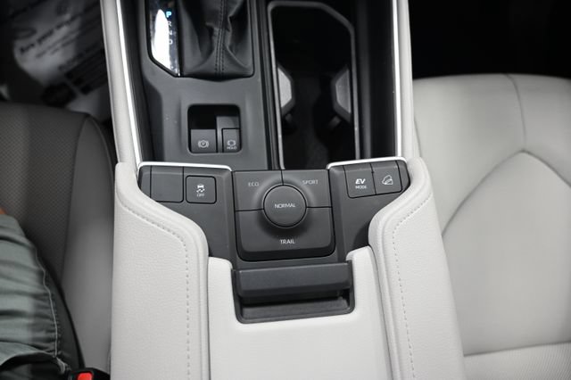 Certified 2026 Toyota Grand Highlander AWD Hybrid image 19