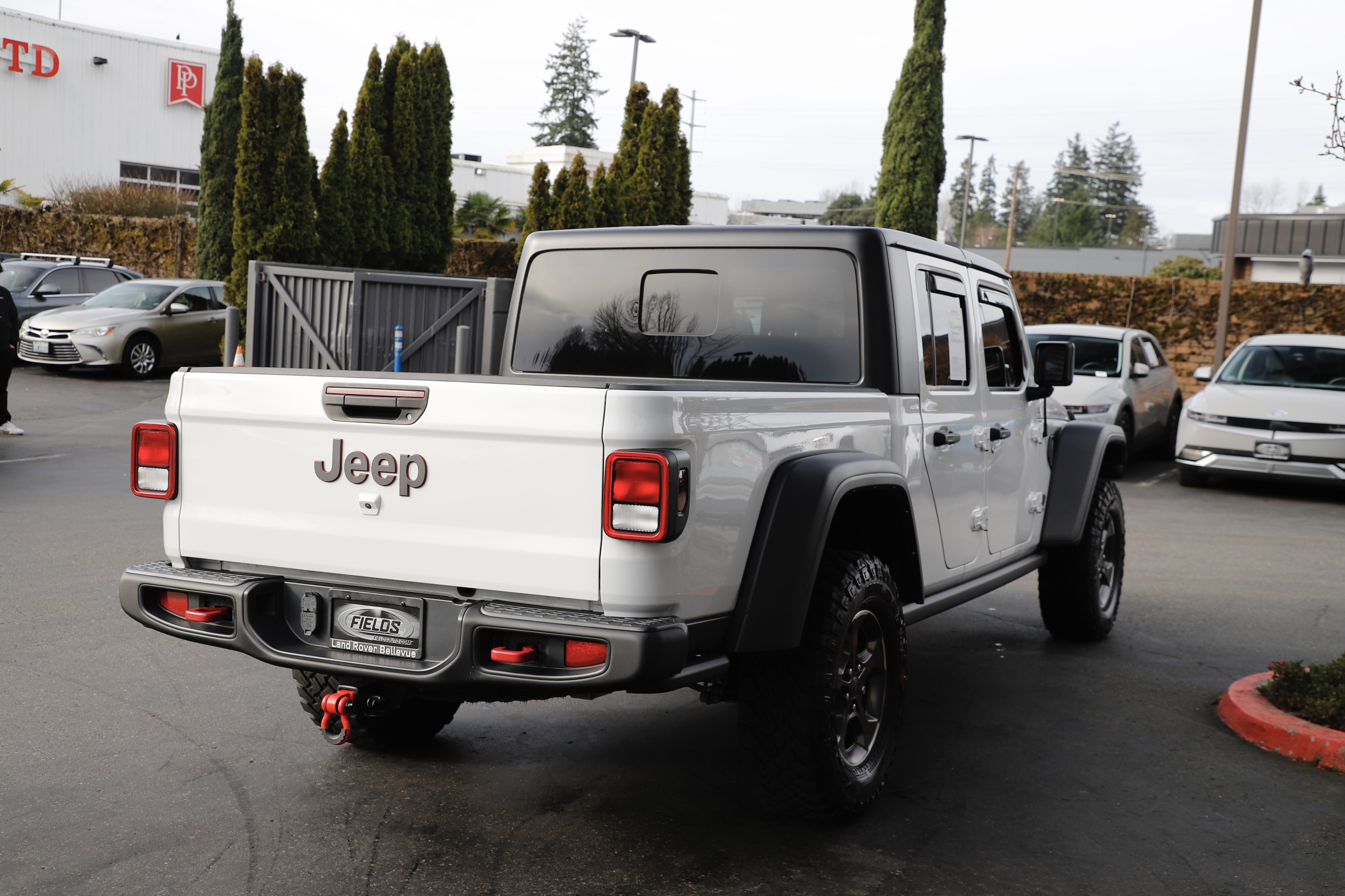 Used 2022 Jeep Gladiator Rubicon w/ Cold Weather Group image 8