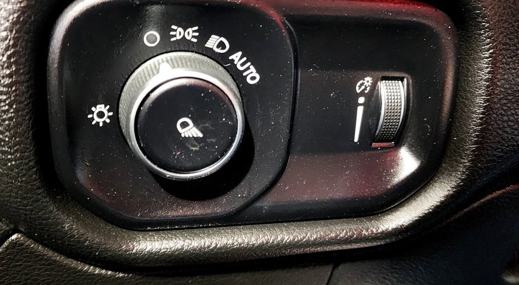 Used 2023 RAM 1500 Laramie image 30