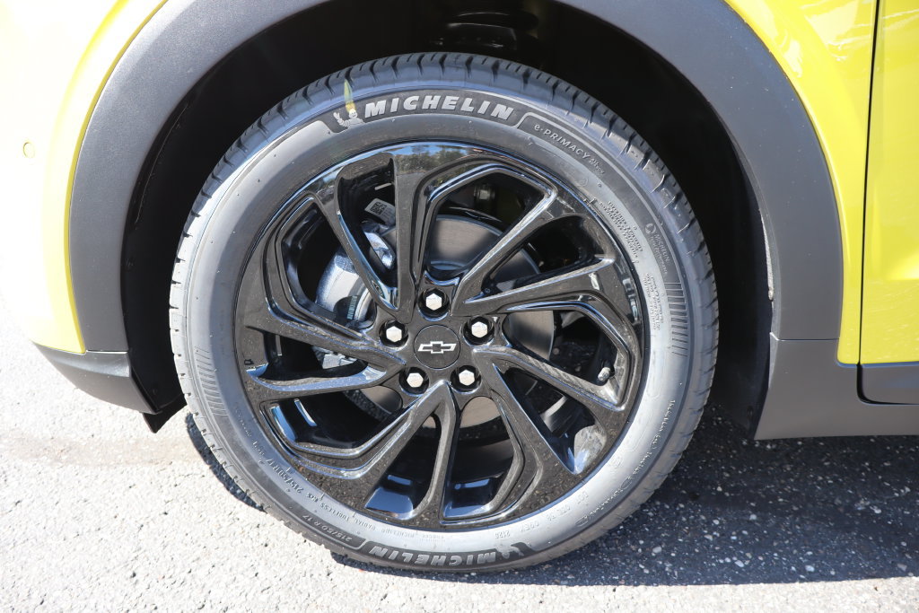New 2027 Chevrolet Bolt RS w/ Super Cruise Package FWD image 30