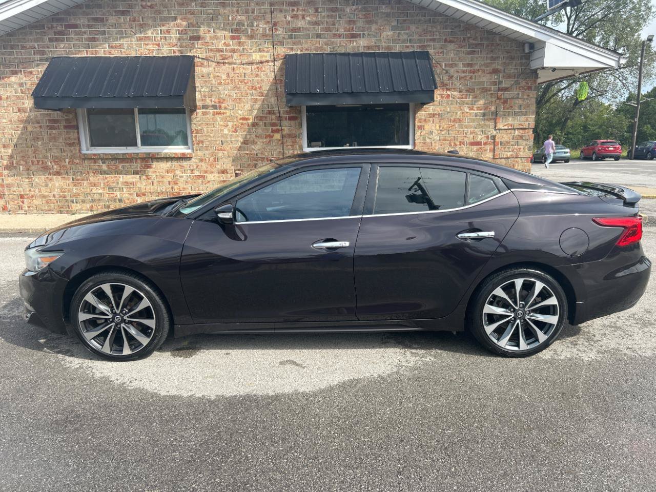 Used 2016 Nissan Maxima SR FWD image 10