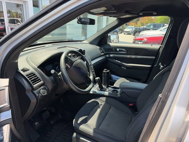 Used 2019 Ford Explorer XLT FWD image 5