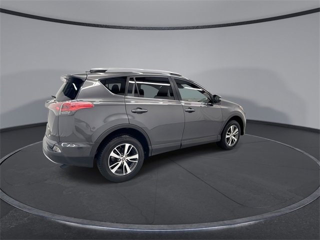 Used 2018 Toyota RAV4 XLE image 8