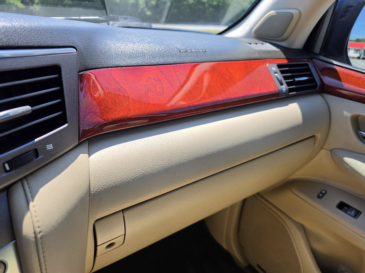Used 2009 Lexus LX 570 4WD image 16