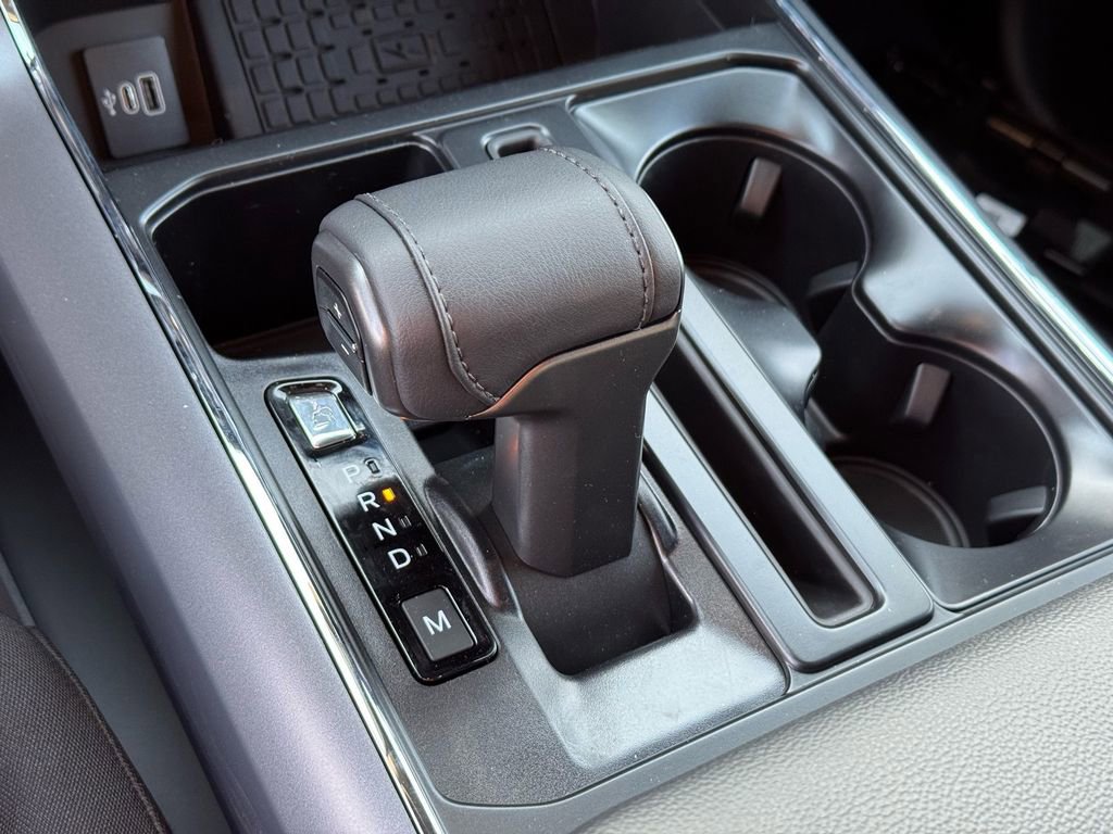 New 2026 Ford F150 XLT w/ Equipment Group 302A MID AWD/4WD image 18