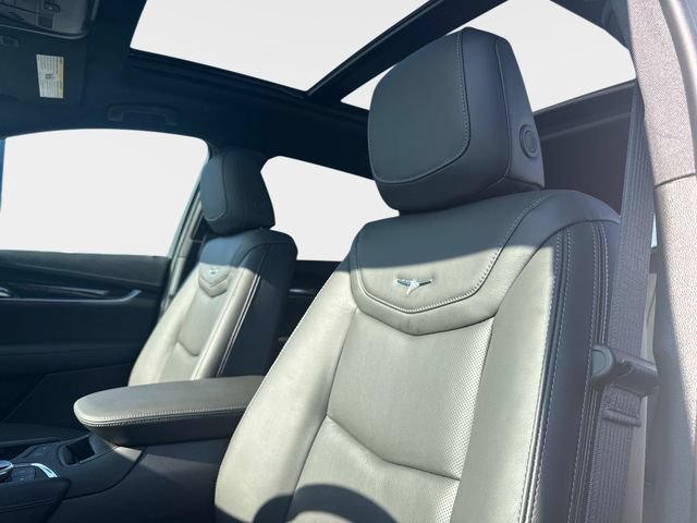 New 2026 Cadillac XT5 Premium Luxury w/ Driver Assist Package AWD/4WD image 17